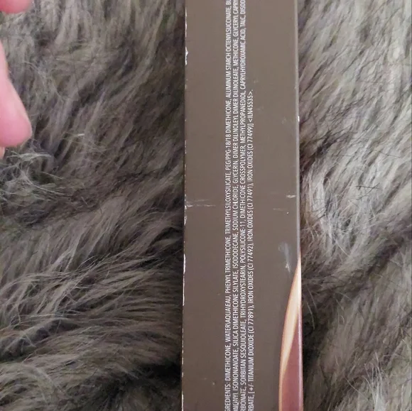 NEW BECCA ☆ ULTIMATE COVERAGE 24 HOUR FOUNDATION Cardamon 5W3